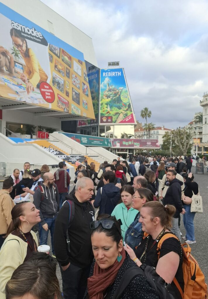 Festival International des Jeux à Cannes : Attente