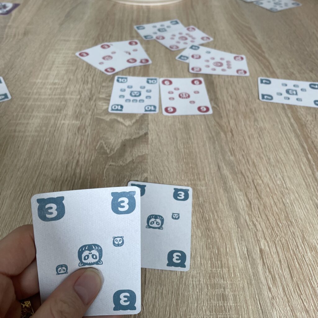 Charuma carte caché