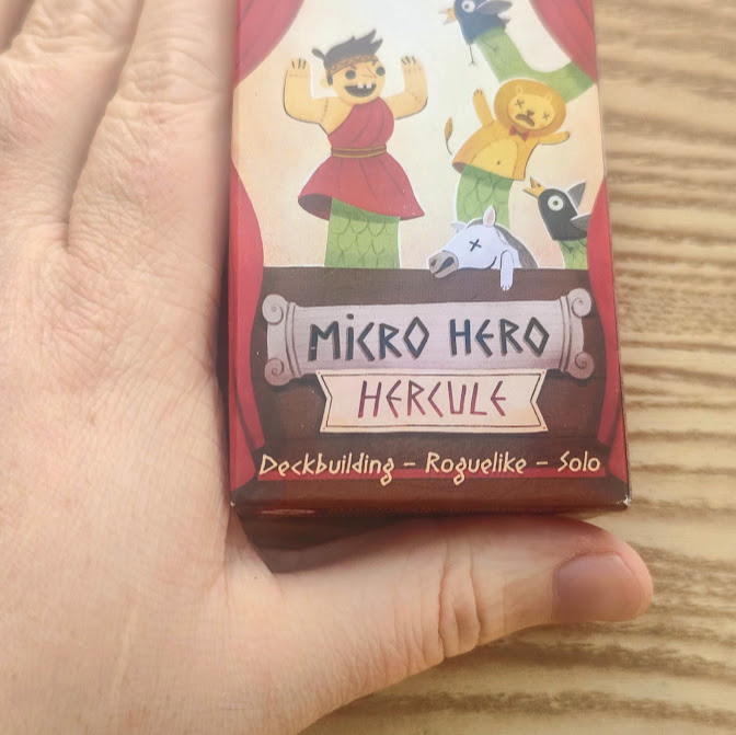 la petite boite de Miucro héro Hercule